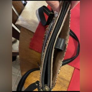 Sakroots cross body bag. Great condition, just too small for me.